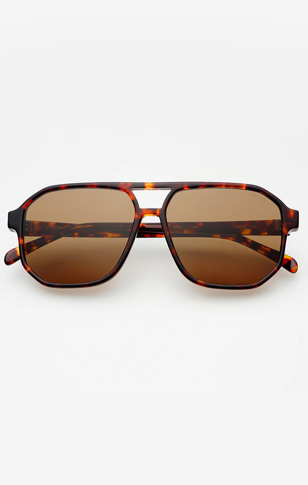 FREYRS BILLIE SUNGLASSES IN DARK TORTOISE/SOLID BROWN