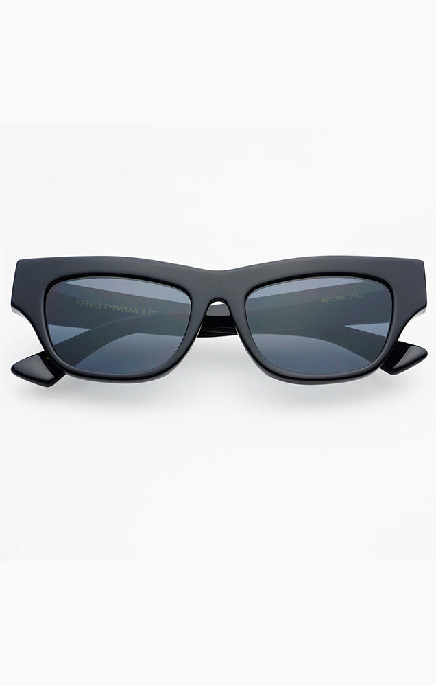 FREYRS ASTORIA SUNGLASSES IN BLACK
