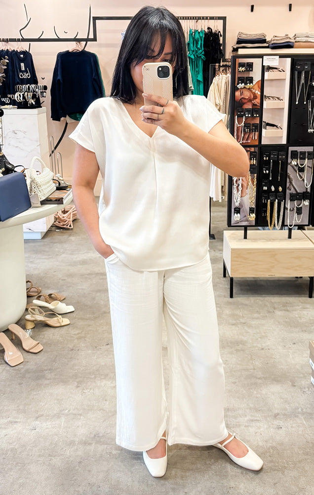 SOAKED IN LUXURY SLIOANA BLOUSE