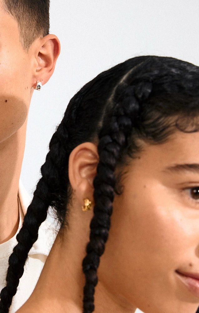 INSTANT RECYCLED HUGGIE HOOP EARRINGS IN GOLD