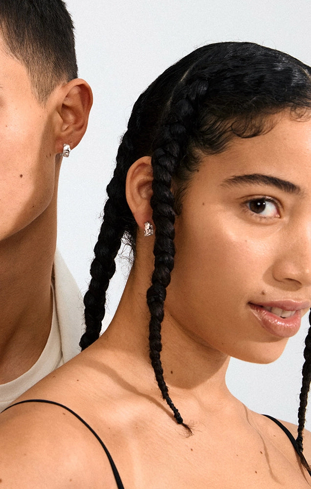 INSTANT RECYCLED HUGGIE HOOP EARRINGS IN SILVER