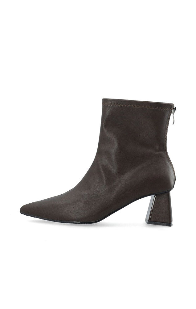 Biamaralyn Ankle Boots in Brown