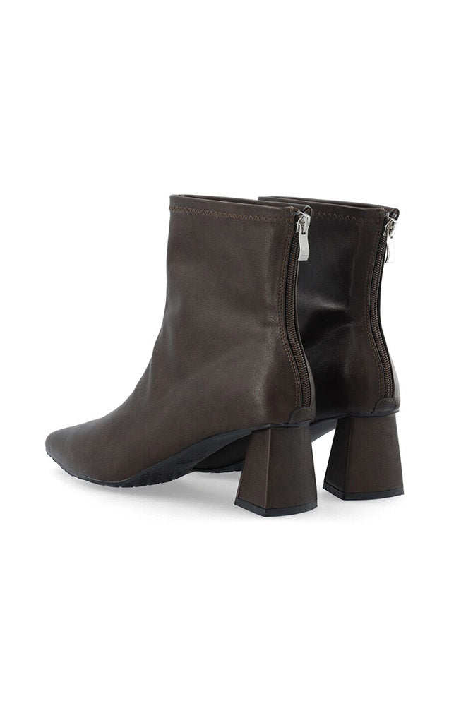Biamaralyn Ankle Boots in Brown