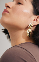 PILGRIM BLOOM RECYCLED HAMMERED EARRINGS IN GOLD