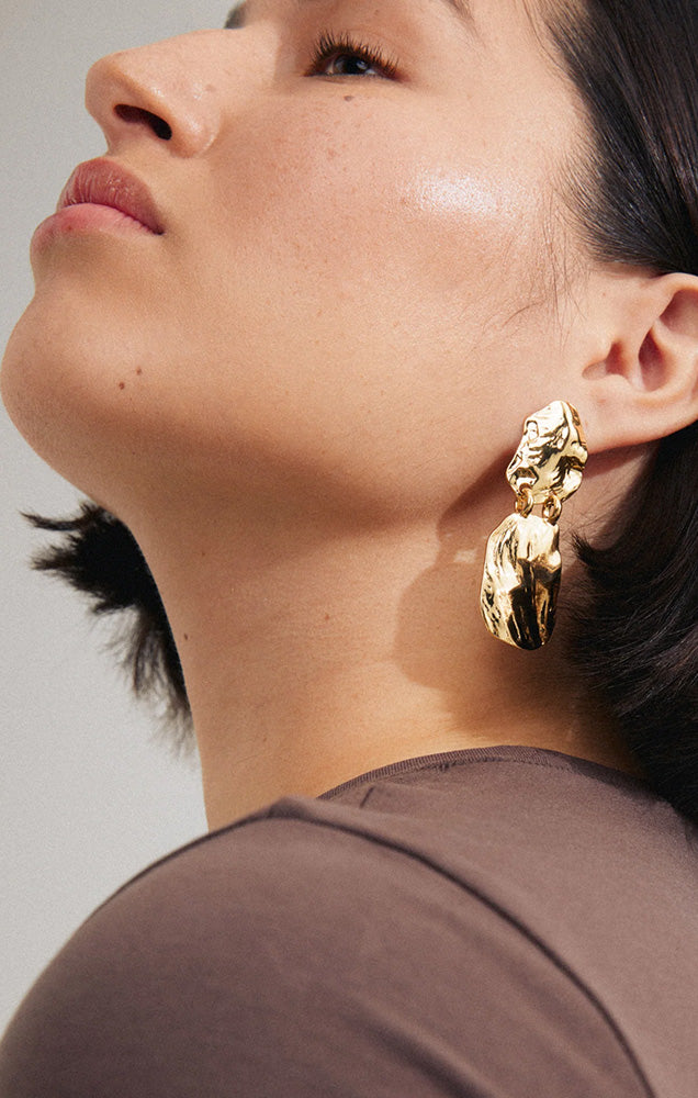 PILGRIM BLOOM RECYCLED HAMMERED EARRINGS IN GOLD