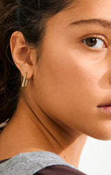 PHASE OVAL HOOPS IN GOLD