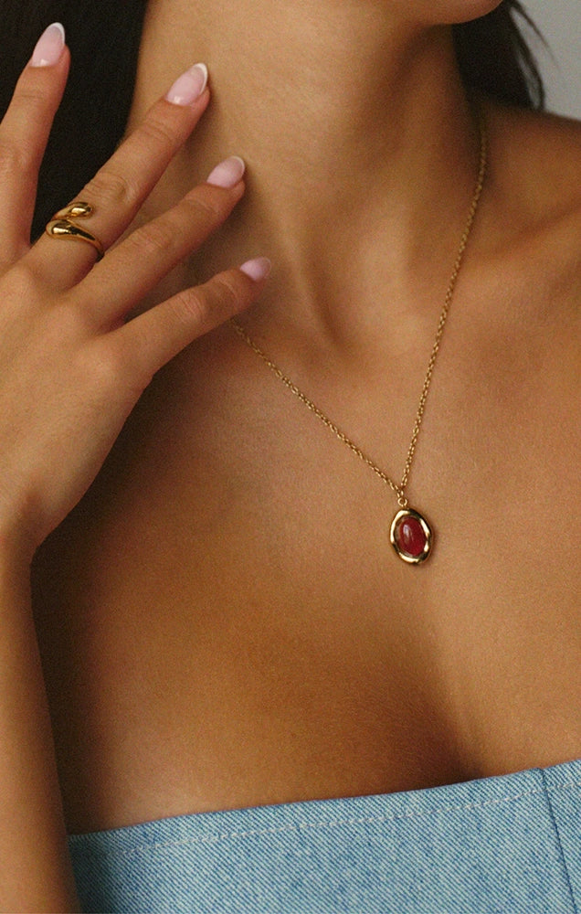 BORDEAUX NECKLACE