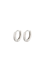 ARNELLE HOOPS IN SILVER