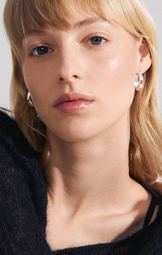 ASHER RECYCLED OVAL HOOP EARRINGS IN SILVER