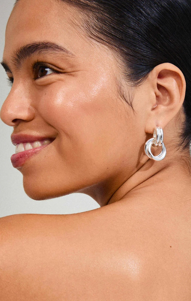 AGNI RECYCLED KNOT HOOP EARRINGS IN SILVER