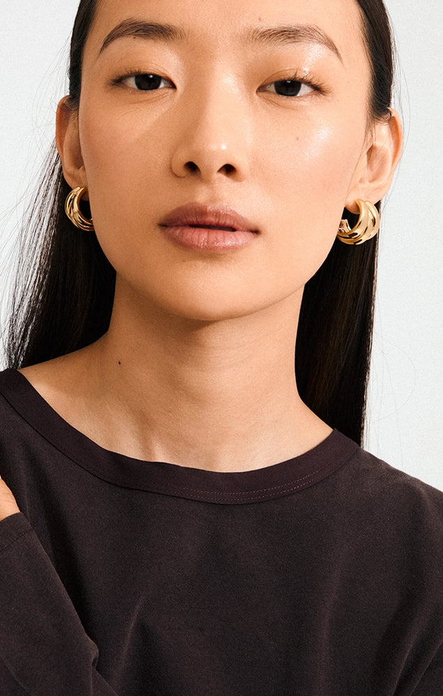 DAMIA RECYCLED HALF HOOP EARRINGS IN GOLD
