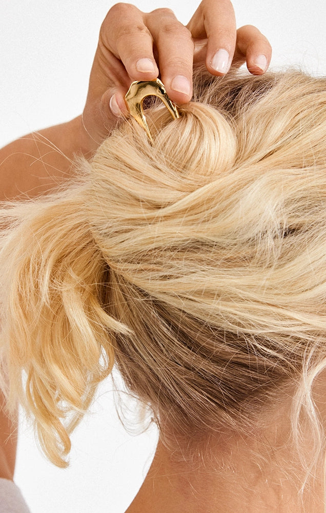 AMARIS RECYCLED FRENCH HAIR PIN IN GOLD
