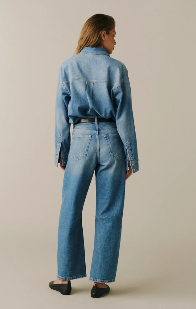 BNA Soft Curve Barrel Jeans in Sadie