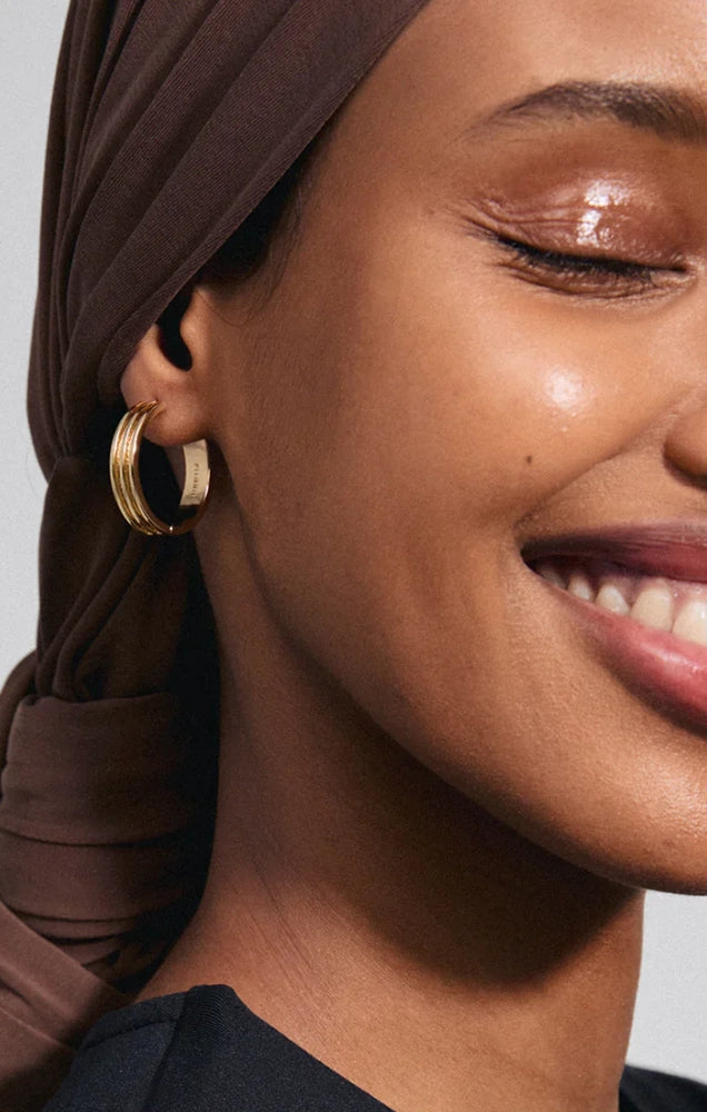 BENNETT RECYCLED HOOP EARRINGS IN GOLD