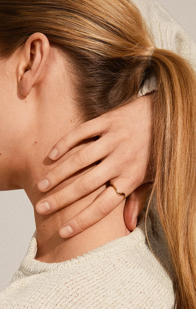 ALBERTE WAVE RING IN GOLD