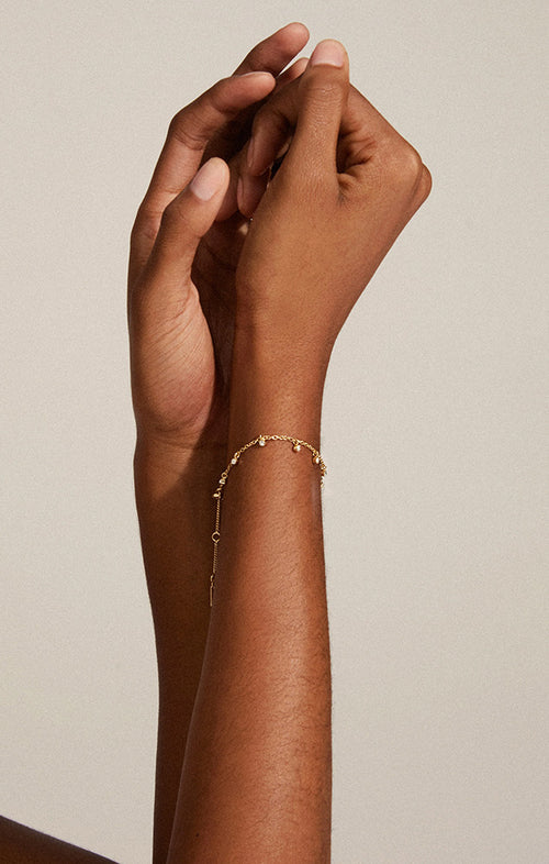 PILGRIM MAJA CRYSTAL DROPS BRACELET IN GOLD