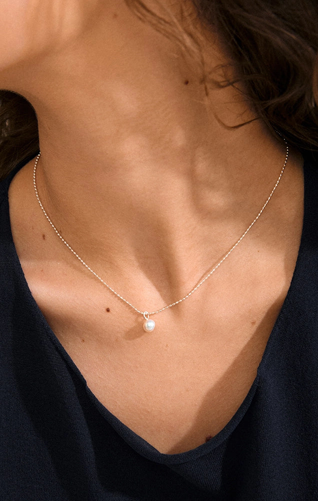 HADLEY RECYCLED FRESHWATER PEARL NECKLACE IN SILVER