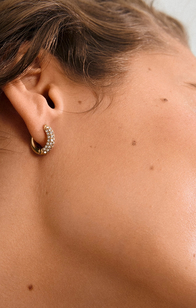 TATUM RECYCLED SMALL CRYSTAL HOOP EARRINGS IN GOLD