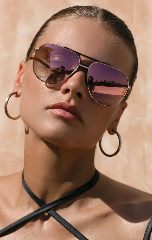 FREYRS LOGAN SUNGLASSES IN GOLD / PINK MIRROR
