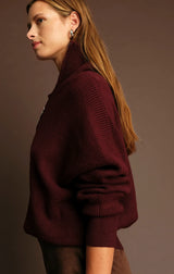 SPENCER HALF ZIP SWEATER IN WINE