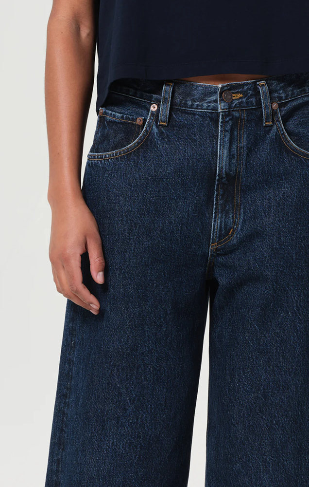 LOW CURVE CROP JEAN