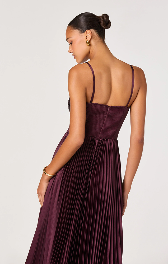 ASCELLA SWEETHEART PLEATED MIDI DRESS