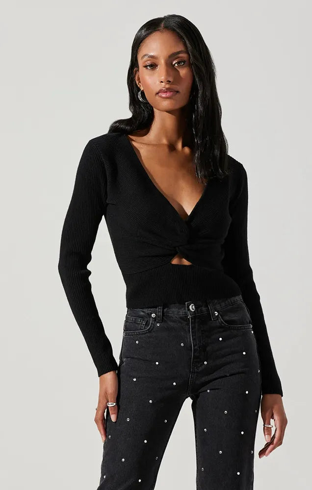 RYLEE TWIST FRONT CUTOUT SWEATER IN BLACK