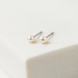 AMARI PEARL STUD EARRINGS