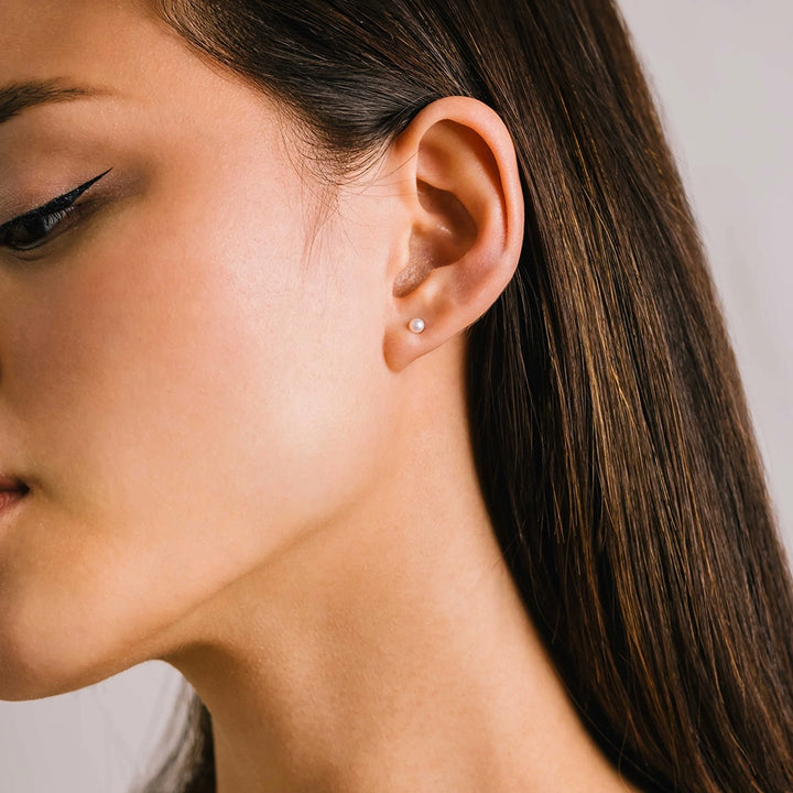 AMARI PEARL STUD EARRINGS