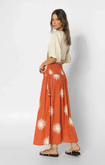 LOST IN LUNAR AMIRA CROP IN MILK