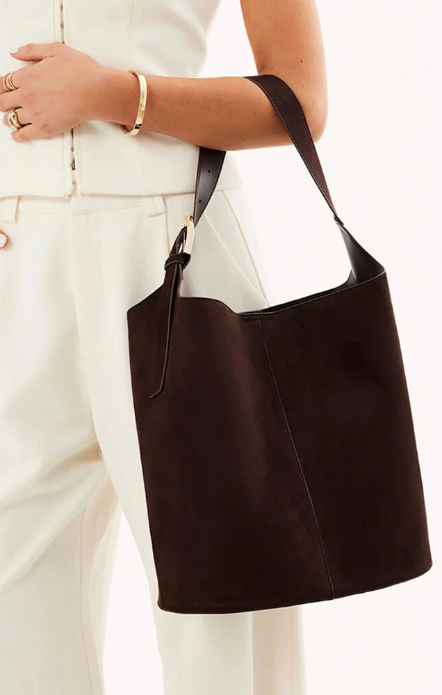 CALI SHOULDER BAG IN CHOCOLATE SUEDE