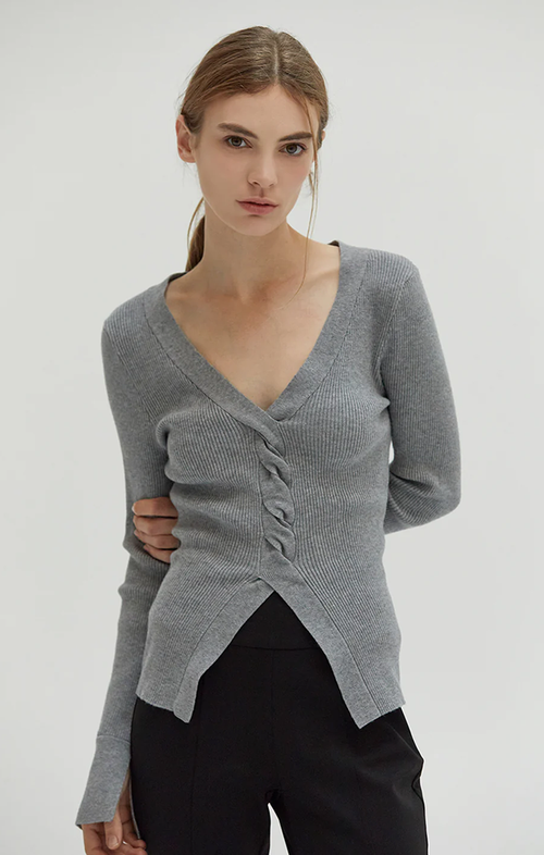 CRESCENT JAMIE FRONT TWIST KNIT TOP