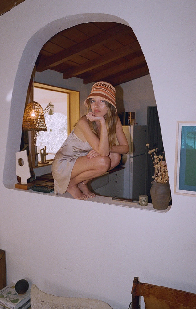 CAPE BUCKET