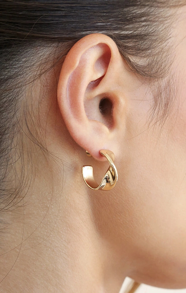 Heirloom Twist Small Hoops