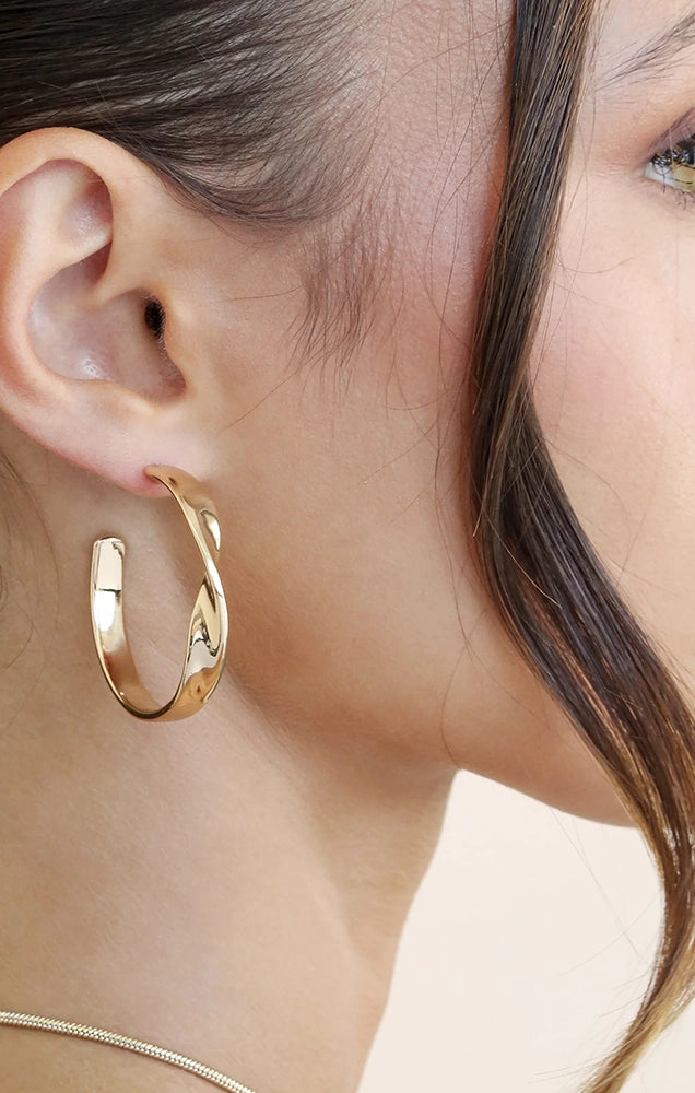 Heirloom Twist Medium Hoops