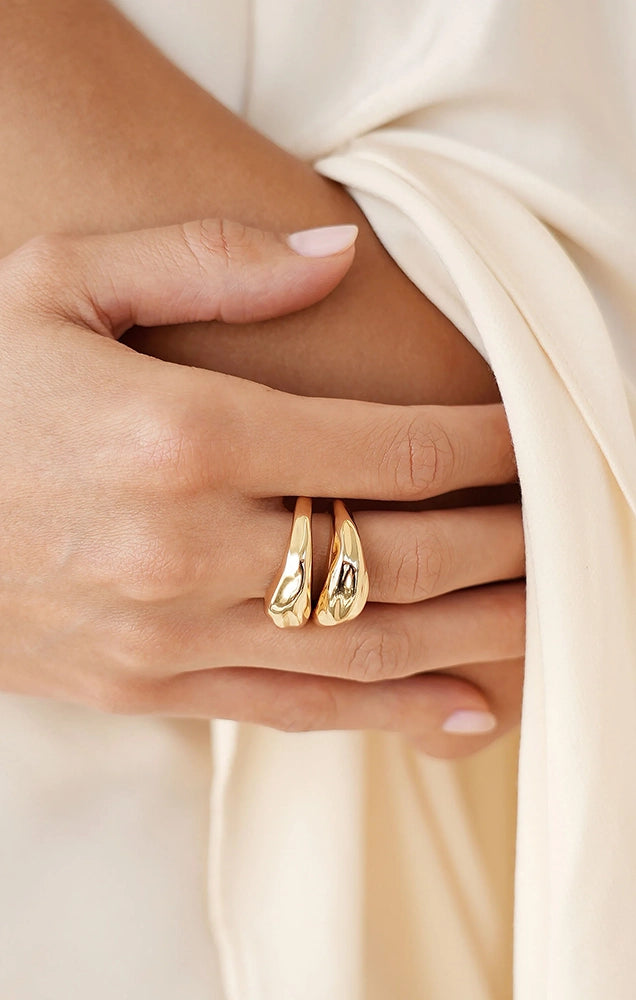 Modern Flow Ring