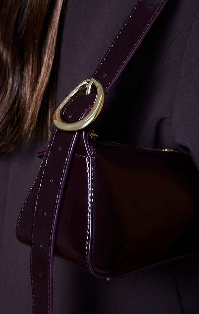HAILEY SHOULDER BAG IN MERLOT SHINE