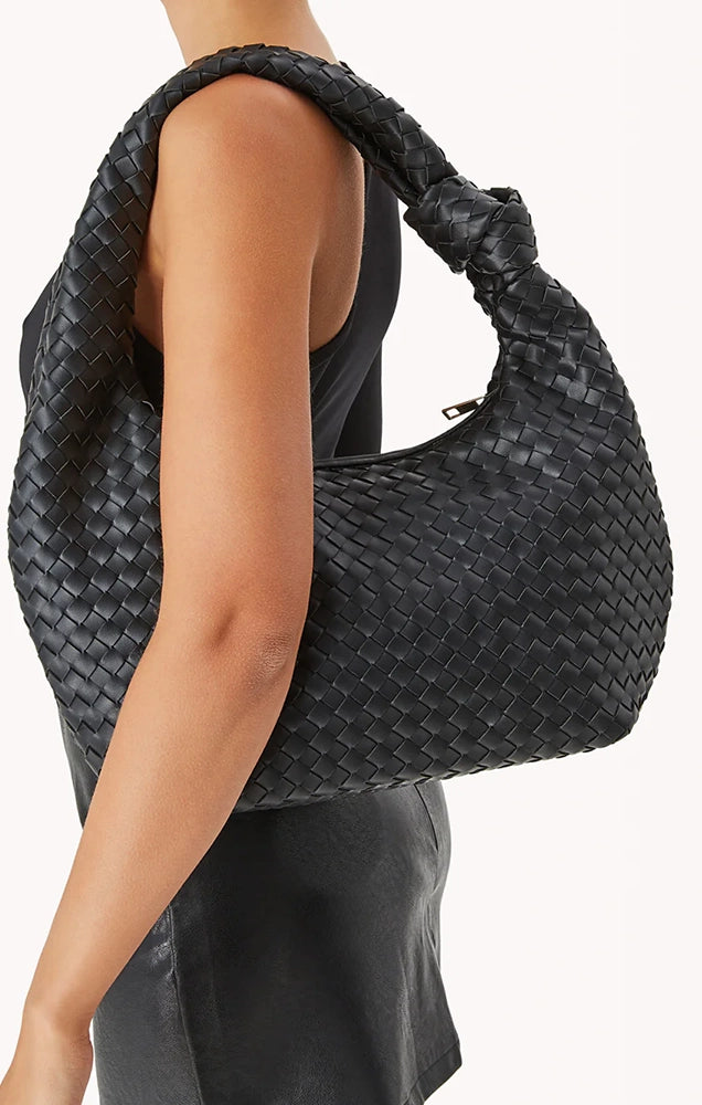 KENYA SHOULDER BAG IN BLACK
