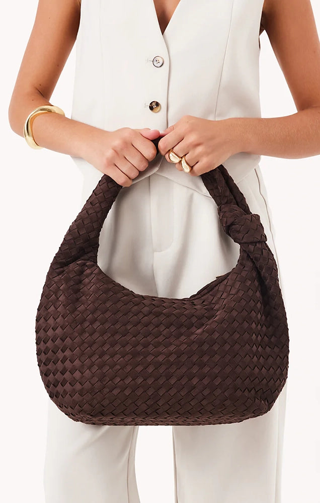 KENYA SHOULDER BAG IN CHOCOLATE
