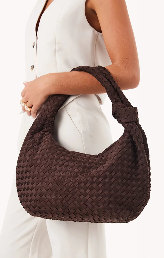 KENYA SHOULDER BAG IN CHOCOLATE