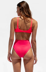 PLUNGE TOP IN RESCUE