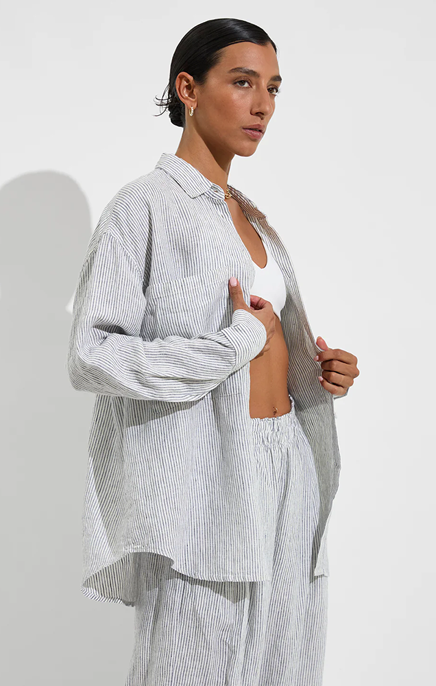 GETAWAY BUTTON DOWN IN COASTAL STRIPE