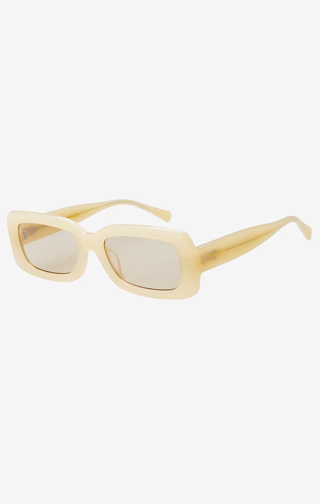 NOA SUNGLASSES IN TAN
