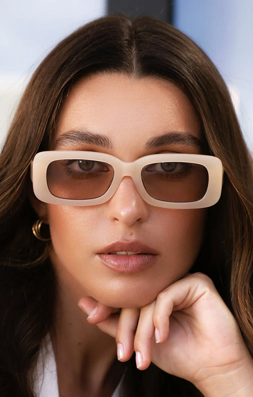 FREYRS NOA SUNGLASSES IN TAN