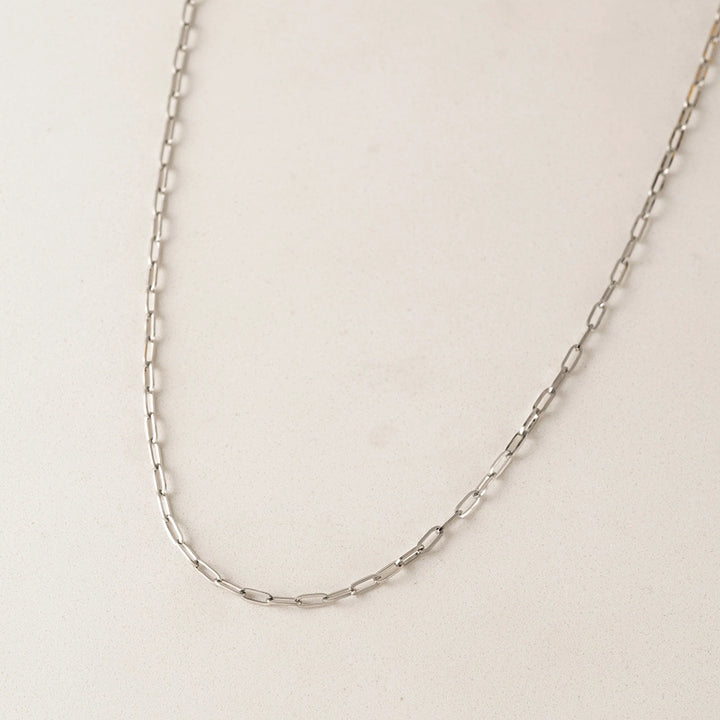 PAPERCLIP CHAIN NECKLACE IN SILVER