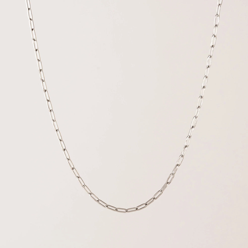 PAPERCLIP CHAIN NECKLACE IN SILVER