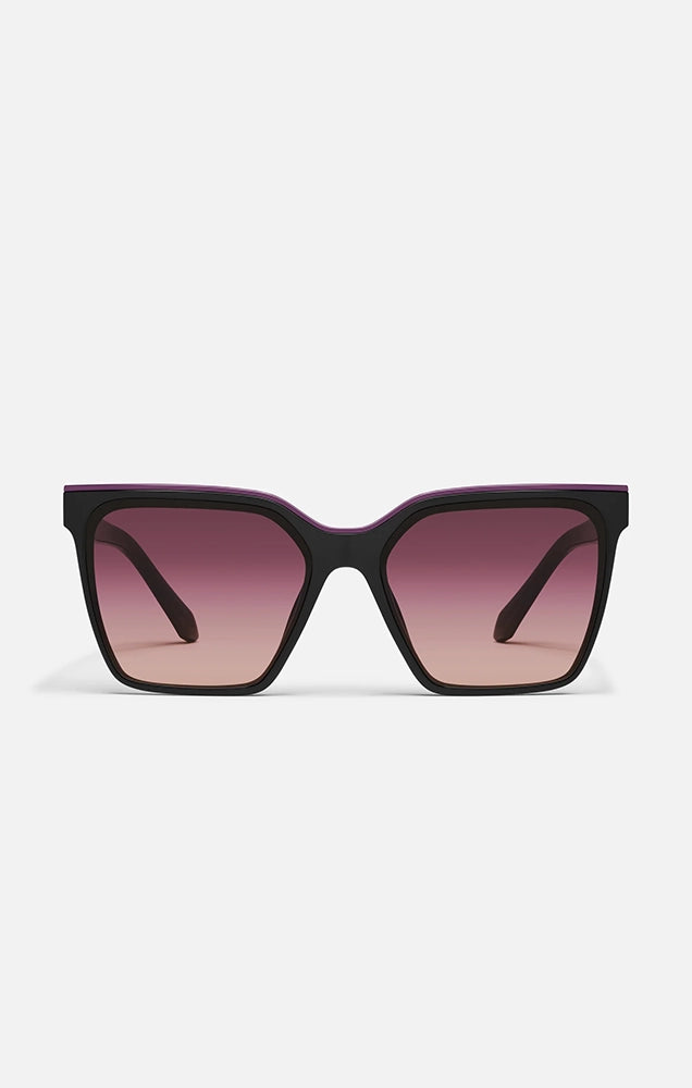Level Up Sunglasses in Black/Iris Doe
