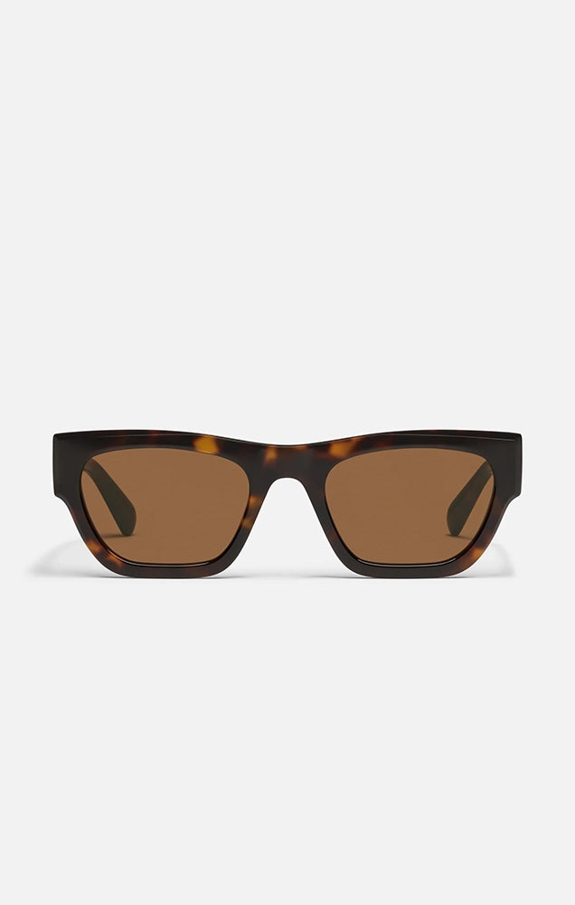 Nice Try Sunglasses in Dark Tort/Brown