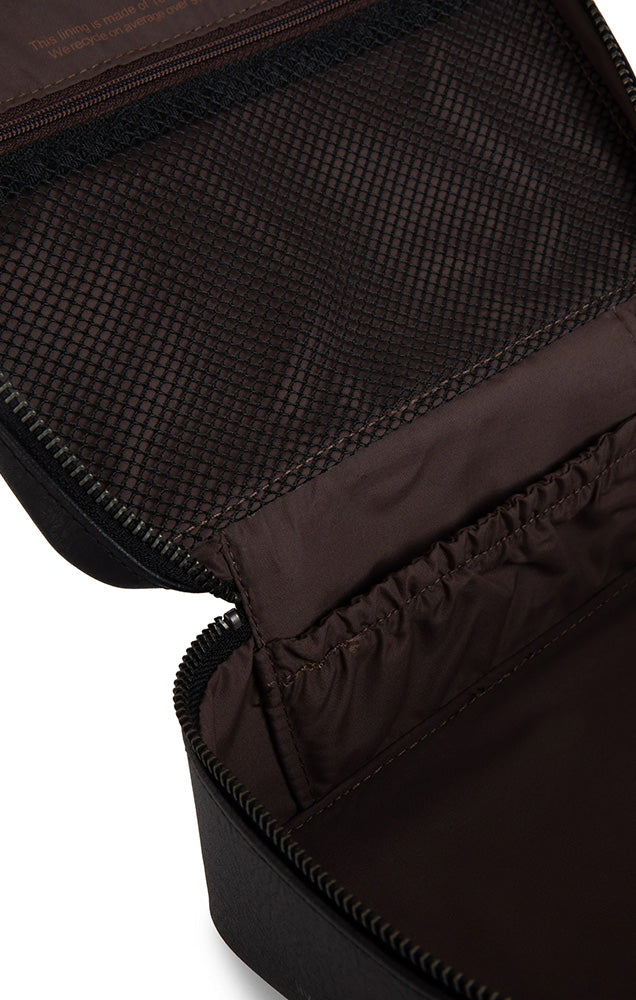 JULE VEGAN VANITY CASE IN BLACK