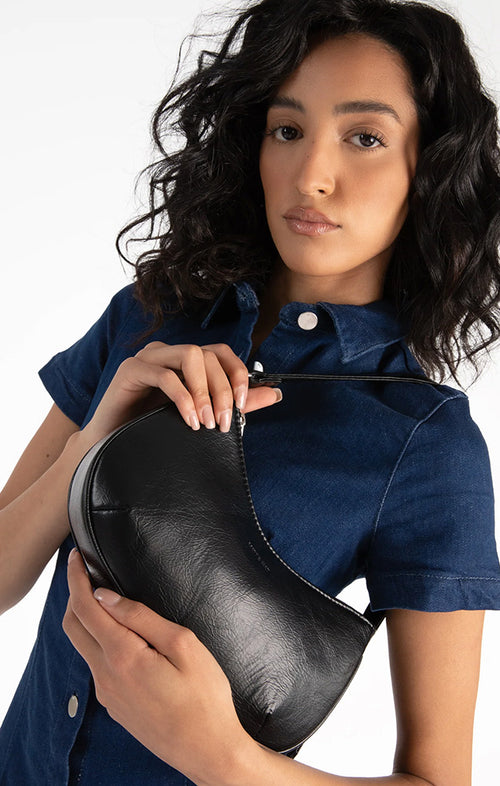 MATT & NAT MARI VEGAN SHOULDER BAG IN BLACK